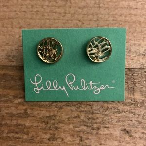 NEW never been worn Lilly Pulitzer “Lilly” earrings